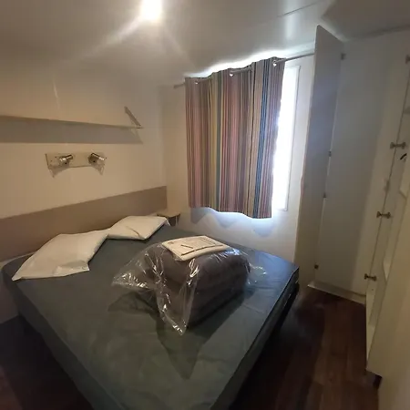 Joli Mobil-home Spacieux, Climatise, 3 Camping
